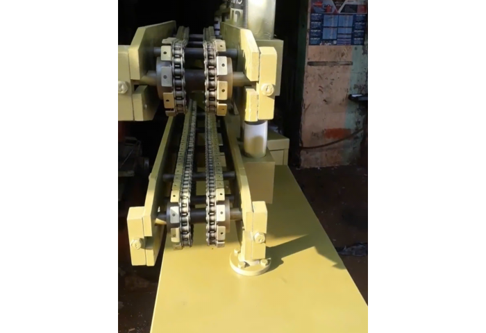 Máy kéo ống nước